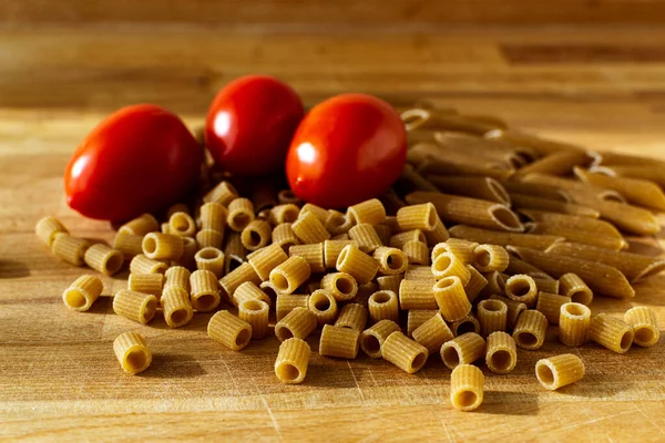 Wholemeal Pasta Cereals Fresh Tomatoes — Stock Photo, Image