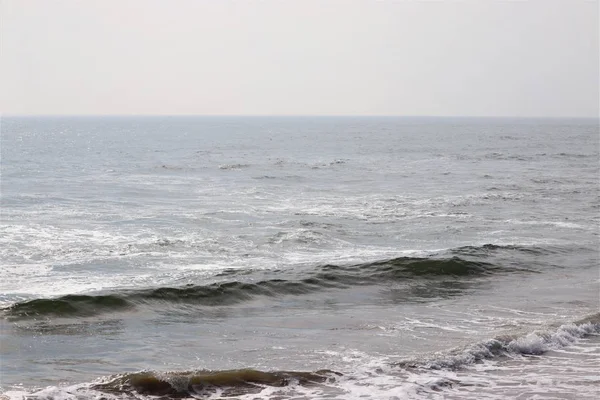 Strand Hintergrund - schöner Sand und Meer und Sonnenlicht — Stockfoto
