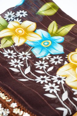 Dantelli Ortadoğu başörtülü Renkli Çiçek Özgün Atkı Örtüsü