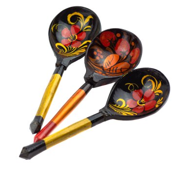 Beyaz üzerine izole edilmiş üç Rus tahta kaşığı..