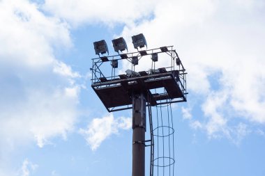 Demiryolundaki eski gözlem ve ışık kulesi