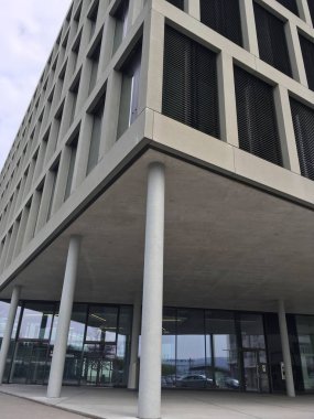 Fhnw Kampüsü ve Windisch Üniversitesi 'nin girişi ve yeri.