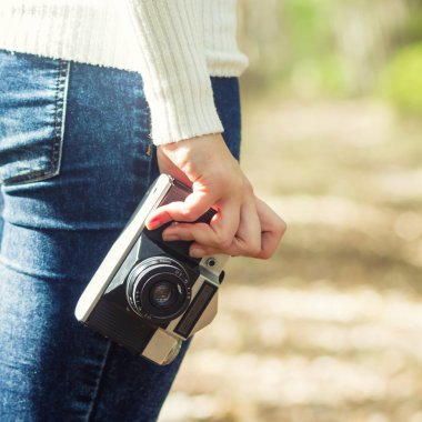 kadın holding kamera