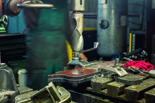 Metal drilling in metal workshop — Stock Photo, Image