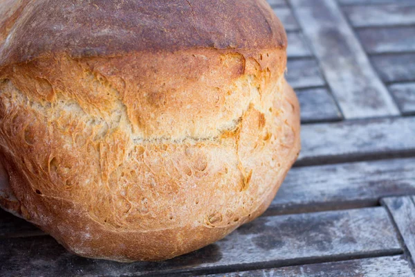 Vers zelfgemaakt brood — Stockfoto