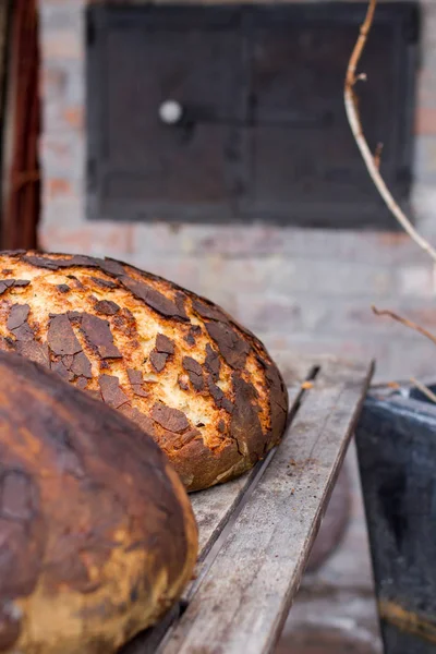 Vers zelfgemaakt brood — Stockfoto