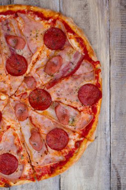 köfte ve pastırma pizza