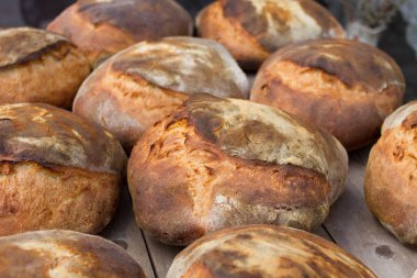 Taze ev yapımı ekmek.