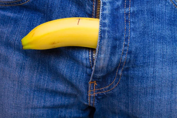 Plátano fuera de jeans para hombre — Foto de Stock