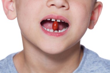 bir tablet vitamini yemek çocuk