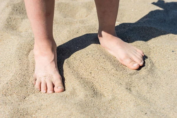 Дети Ноги Песок Лето — стоковое фото