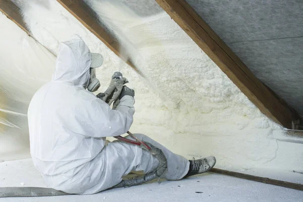 Spray Polyurethane Foam Roof Technician Spraying Foam Insulation Using Plural — Stock Photo, Image