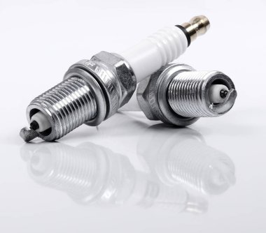 Otomotiv güzel rötuşlanmış bujiler