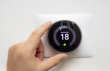 Akıllı Termostat, yumuşak gölgeli enerji tasarrufu yapan biri.