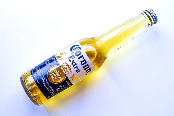 Zacatecas City. Mexico Jan 3, 2020. A Corona beer on a white background with a soft shadow. Grupo Modelo invests 25 million pesos in security and Public transport. Illustrative — Stock Photo, Image