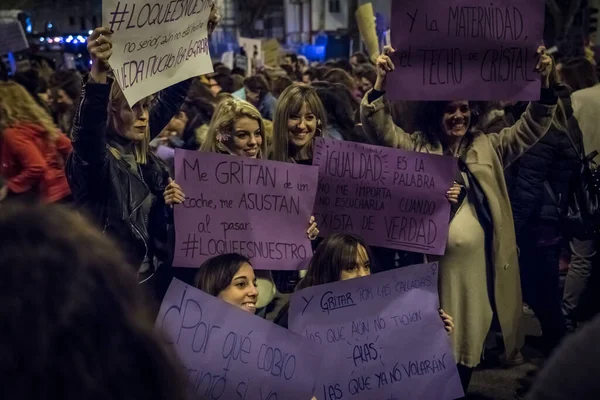 Madrid Spanien Mars 2019 Tusentals Kvinnor Deltar Feminist Strike Kvinnodagen — Stockfoto