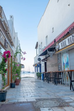 Bodrum Pub Caddesi, Bodrum / Türkiye - 27 Eylül 2019: Pub Caddesi Bodrum Kasabası 'nın en popüler caddesi