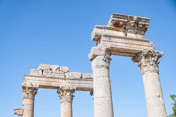Con Cielo Azul Columnas Mármol Del Templo Tyche Diosa Fortuna —  Fotos de Stock