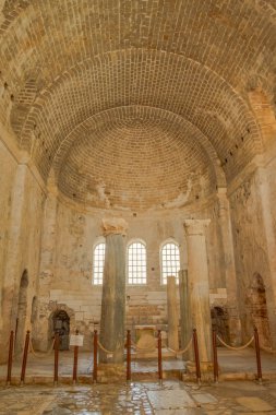 Demre Antalya / Türkiye, Demre 'deki Aziz Nicholas Kilisesi. Aziz Niklas 'ın Noel Baba' yla aynı kişi olduğu söyleniyor. Kilisenin iç görünümü. 