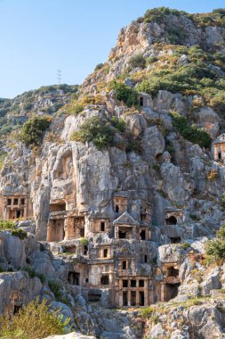 Myra Antik Kenti Lycia 'da taş yontulmuş mezarlar. Antalya Türkiye 'yi Dehşet