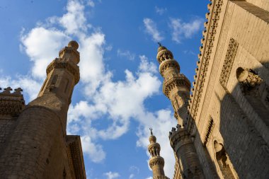 Ahmad İbn Tulun Camii, Mısır 'ın İslam bölgesinde yer alan Kahire' nin en eski camisidir..