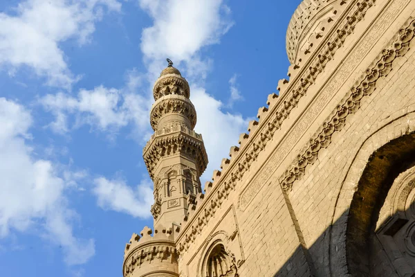 Ahmad İbn Tulun Camii, Mısır 'ın İslam bölgesinde yer alan Kahire' nin en eski camisidir..