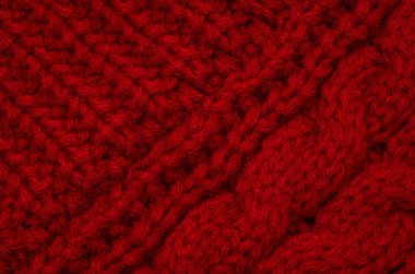 Güzel örülmüş kırmızı şapka makro deseni