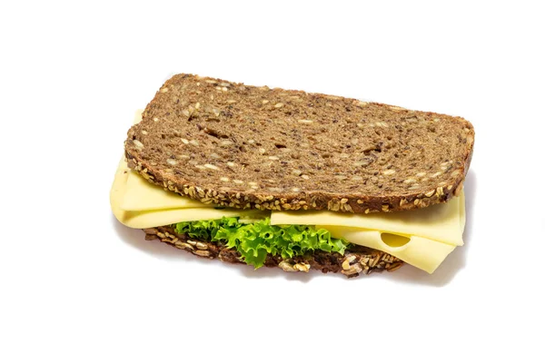Hela Vete smörgås med ost och sallad isolerad — Stockfoto