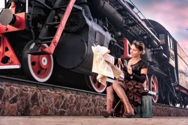 Nadya trenin yanında..