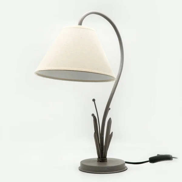 Een Moderne Tafellamp Met Een Beige Lampenkap Een Metalen Voet — Stockfoto