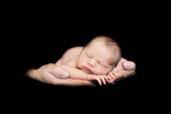 美しい男の子、父親で静かに寝て手、幼児 — ストック写真