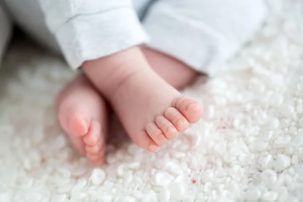 Beautiful newborn baby boy, sleeping — Stock Photo, Image