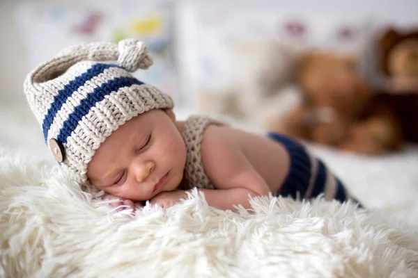 Kis baby boy, alvás — Stock Fotó