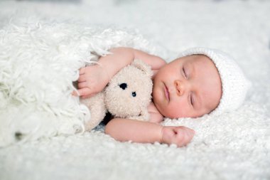 Güzel yeni doğan bebek çocuk, uyku