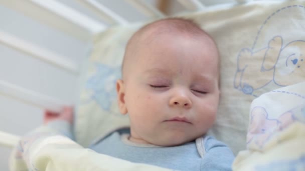 Primer Plano Niño Pequeño Dedos Los Pies Los Dedos Bebé — Vídeos de Stock