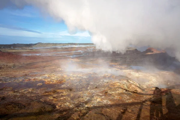 Planta geotérmica Gunnuhver en el suroeste de Islandia — Foto de Stock