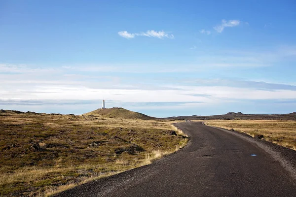 Vista panorámica del paisaje de la carretera islandesa y hermosa vista areal — Foto de Stock