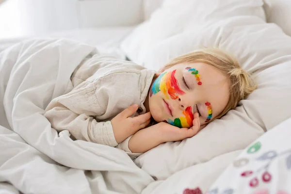 Beautiful Blond Toddler Boy Rainbow Painted His Face Messy Hands — Stock Photo, Image