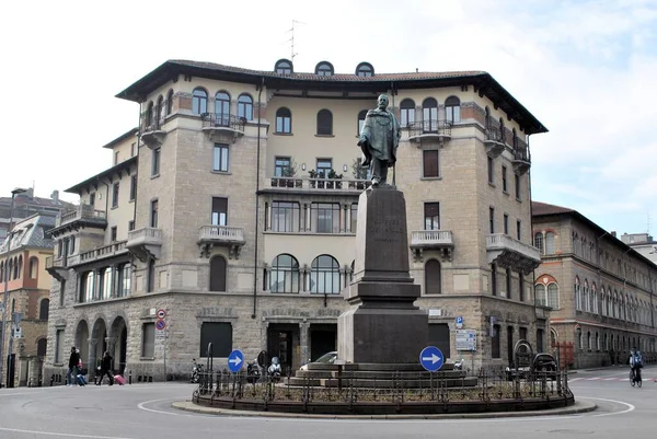 Bergamo Stare Włoskie Miasto Średniowieczne Budynki Panorama Miejska Piękny Krajobraz — Zdjęcie stockowe