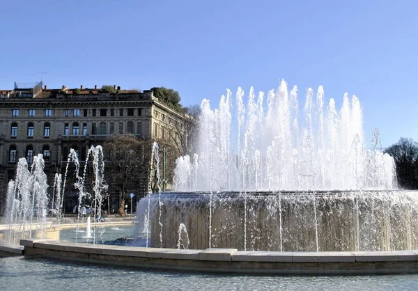 Stare Średniowieczne Miasto Włoskie Mediolan Architektura Miejska Pejzaż Miejski Budynek — Zdjęcie stockowe