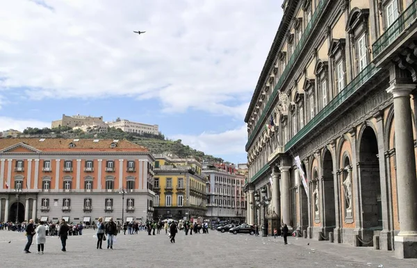 Napoli Stare Włoskie Miasto Panorama Miejska Zabytkowa Architektura Miasto Plac — Zdjęcie stockowe