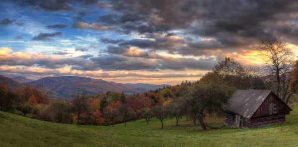 Sonbahar günbatımı manzara — Stok fotoğraf