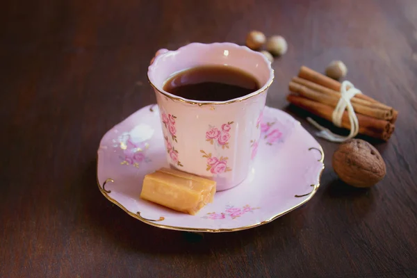 Taza de café con dulce —  Fotos de Stock