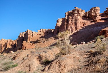 Kazakistan 'ın ulusal, doğal parkındaki Charyn Nehri Kanyonu.
