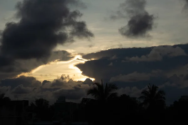 Scenic view of the dark clouds formation during the sunset — Stock Photo, Image