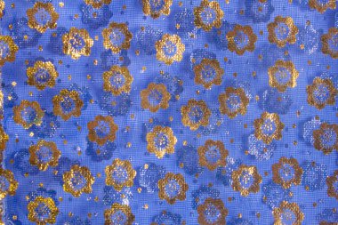 Kumaş torbanın içini görmek için güzel bir tasarım..