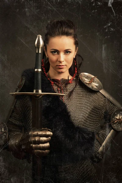 Ortaçağ kız knight