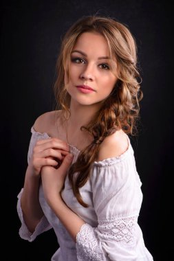 cazip kahverengi gözlü güzel kız