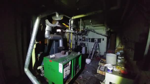Urban Exploration Dark Abandonned Control Room Debris — Stock Video