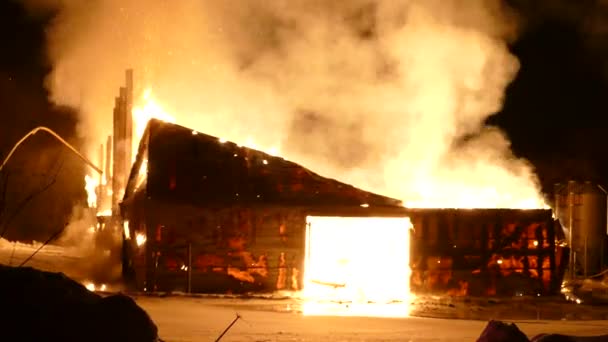 Hitze Die Durch Feuer Kalten Wintertagen Entsteht Nachts Durch Die — Stockvideo